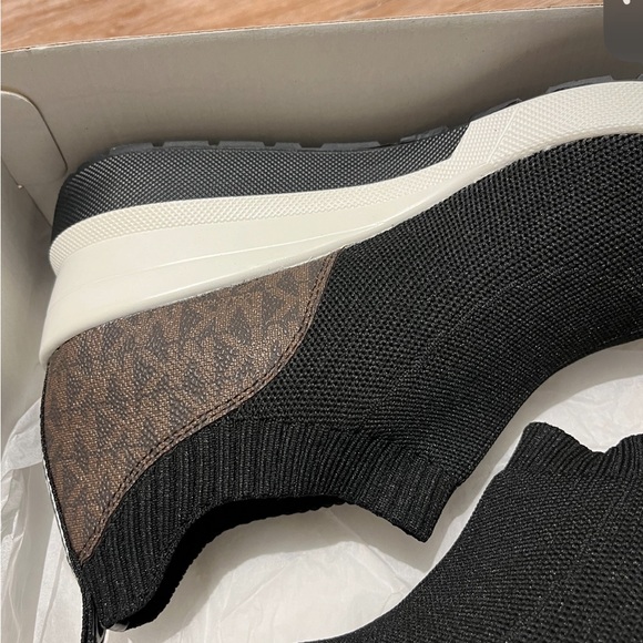 Michael Kors Slip-On Trainers - Picture 4 of 12